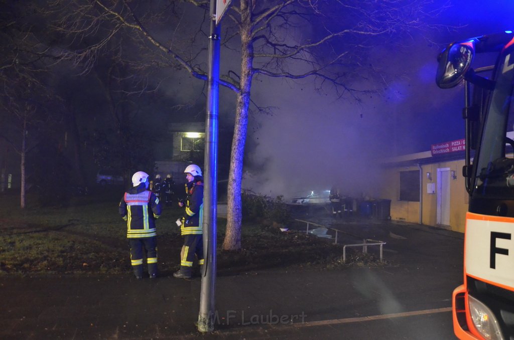 Wohnwagenbrand Koeln Hoehenberg Olpenerstr P007.JPG - Miklos Laubert